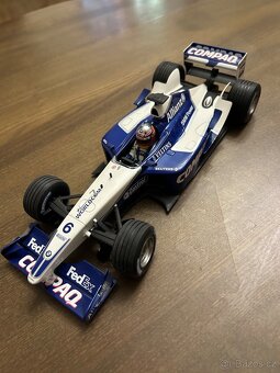 Williams F1 BMW FW24 J.P.Montoya 1:18 - 2