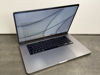 Macbook Pro 16" 2019 / I7 / 16GB / 512GB / Space gray - 2