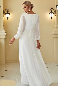 Bílé svatební / večerní šaty - 2