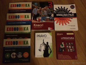 Klass 3,právo,účetnictví,ekonomika,english file,literatura - 2