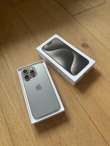 Apple iPhone 15 Pro 128GB přírodní titan - 2