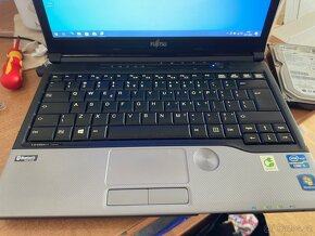 Fujitsu LifeBook S762 - 2