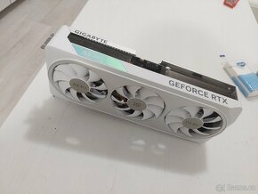 GIGABYTE GeForce RTX 4070 AERO OC 12G - 2