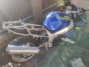 náhradní díly SUZUKI GSX-R 600 K3 - 2