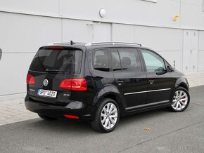 Touran, 2.0 tdi 103kw,HIGHLINE,Park kamera, Alcantara - 2