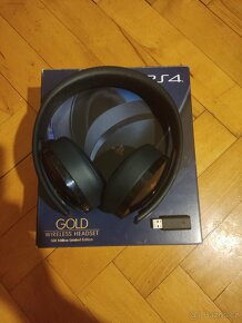 PS4 Gold Wireless Headset 500 Million Limited Edition - 2