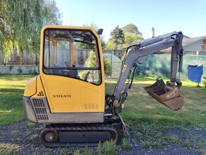 Minibagr VOLVO EC15 rok 2008 + rychloup. + 3 lžíce - 2