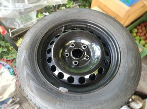 Zimní pneumatiky 195/65R15 - 2