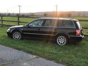 Volkswagen Passat 4.0i W8 - 2