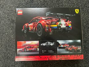 LEGO® Technic 42125 Ferrari 488 GTE „AF Corse #51” - 2