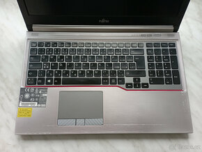 Fujitsu H730-Herní core i7(8xvlákno)-4g-ssd-Full HD - 2