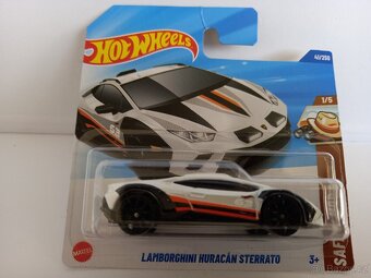 HOT WHEELS - LAMBORGHINI HURACÁN STERRATO - 2