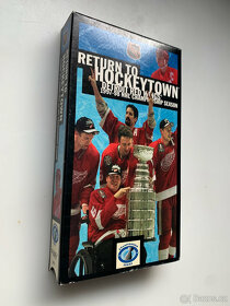 Return to Hockeytown: Detroit Red Wings 1997-98 NHL Champion - 2