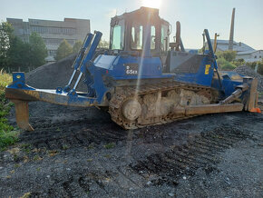 Buldozer Komatsu D65 - 2