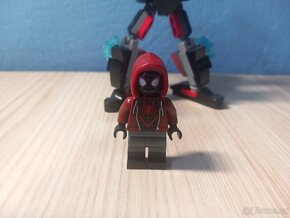 Lego Miles Morales v obrněném robotu 76171 - 2