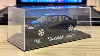 Škoda Superb 1 Tmavě modrá metalíza 1:43 Kaden, unikát. - 2