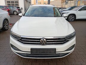 VW Passat B8 2.0TDI 110kW DSG Matrix ACC Keyless Virtual Qi - 2