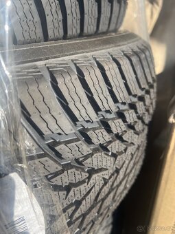 nové zimní pneu Nokian Snowproof 1 215/65 R16 - 2