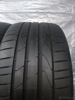 Dva kusy letních pneumatik 255/35/19.Hankook - 2