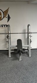 Šikmý bench press - 2