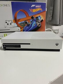 Xbox One S - 2