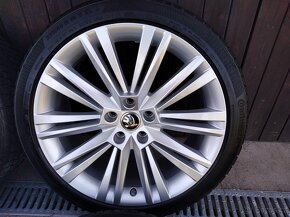 Zimní alu sada Škoda Superb III 19" 5x112 - 2