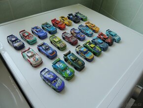 Prodám auta Cars 3 + auta nové generace - 2