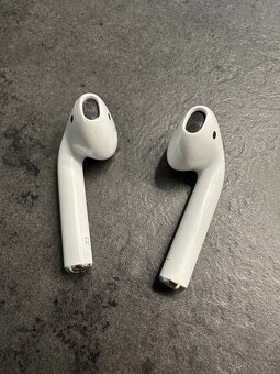 Originál AirPods 2 s nabíjecím pouzdrem - 2