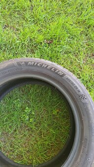 225/50 r18 - 2