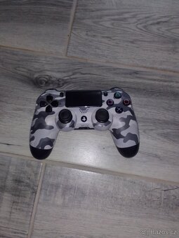 Ovladač PS4 - 2