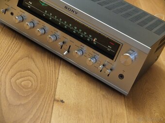 SONY STR-7055 FM/AM stereo přijímač (1972-76) - 2