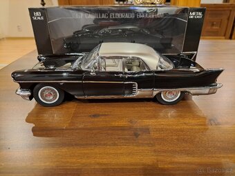 Cadillac Eldorado Brougham 1:18 SunStar - 2