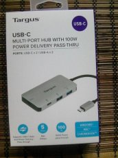 Targus 2 x USB-A post a 2 x USB-C port - rozbočovač - 2