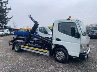 Mitsubishi FUSO 7C18 nosič kontejneru 31000 km - 2