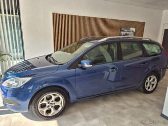 Ford Focus 2.0 i - 2