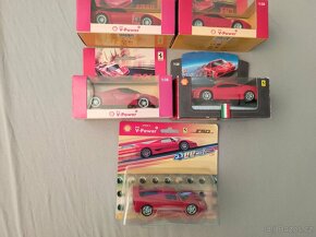 modely Ferrari z kolekce Shell 1:38 - 2