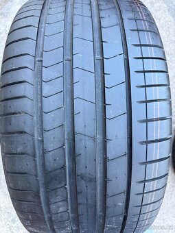 Nové pneu Pirelli r21 runflat (BMW) - 2