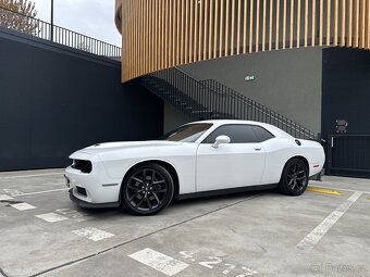 Predám Dodge Challenger 5.7 Hemi V8 2019 - 2