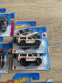 Hotwheels SUV - 2