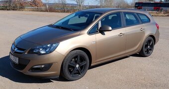 Opel Astra J Sports Tourer 1.4T, 88 kW Benzín 6st man. - 2