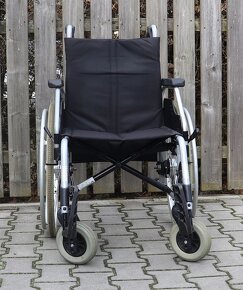 006-Mechanický invalidní vozík Meyra. - 2