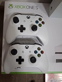 Xbox ONE S, 1TB, 2 ovladače, 2 hry - 2