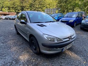 Peugeot 206 1.1 44kW el.okna nové ČR 182tkm 2004 - 2