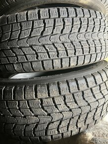 Zimní pneu 215/65r16 - 2