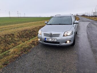 Toyota Avensis 2.2D4D - 2