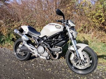 Ducati Monster 696 - 2