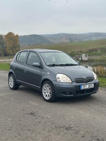 Toyota Yaris 1.3 64kw - 2