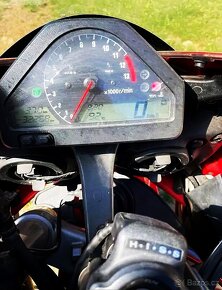 Honda CBR 1000RR Fireblade - 2