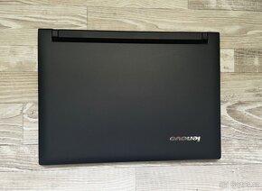 Tenky a lehký dotykový notebook lenovo - 2