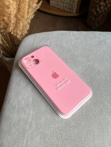 nový růžový kryt na iphone 13 - 2